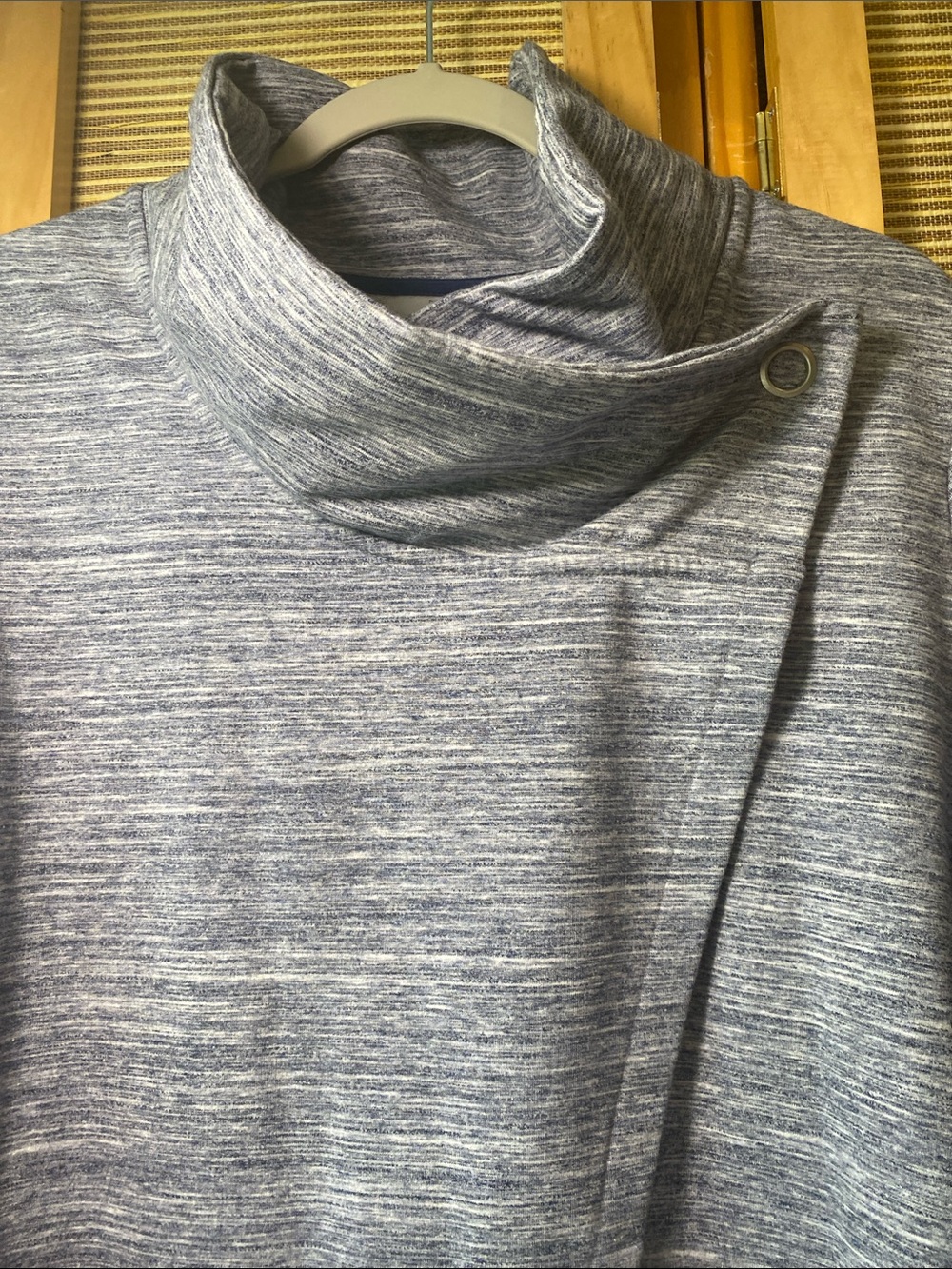 Danskin Wrap Asymmetric Knit Sz L - Picture 5 of 7